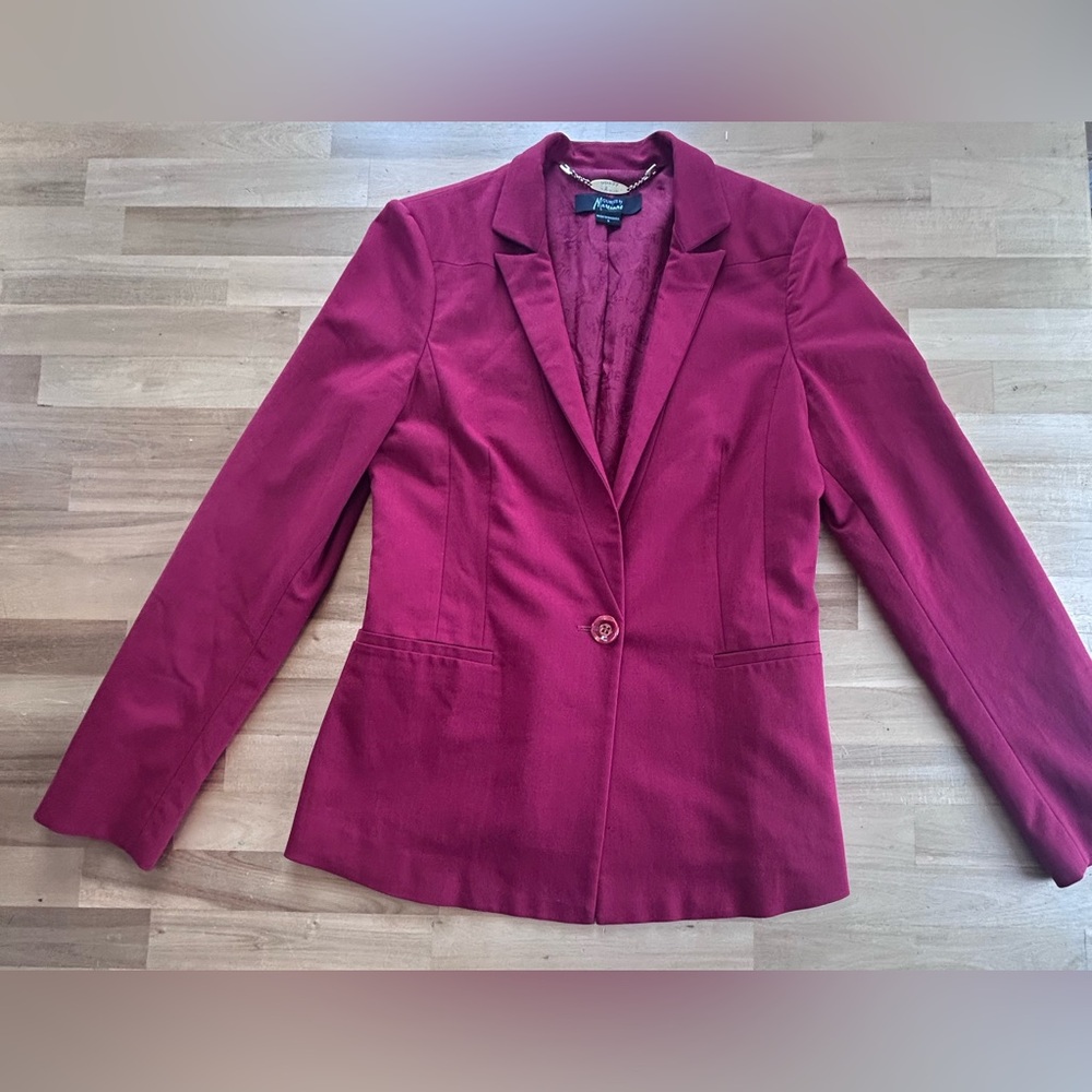 Guess by Marciano Blazer Burgundy Fitted Size 8 Chic Career Jacket